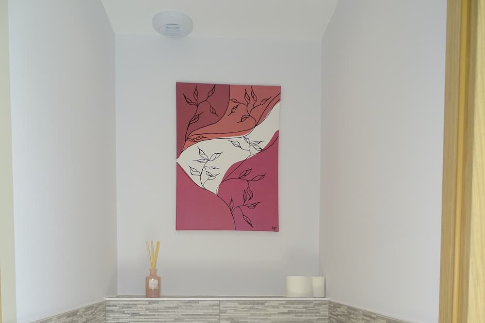 Photo of Bathroom in Cuisery