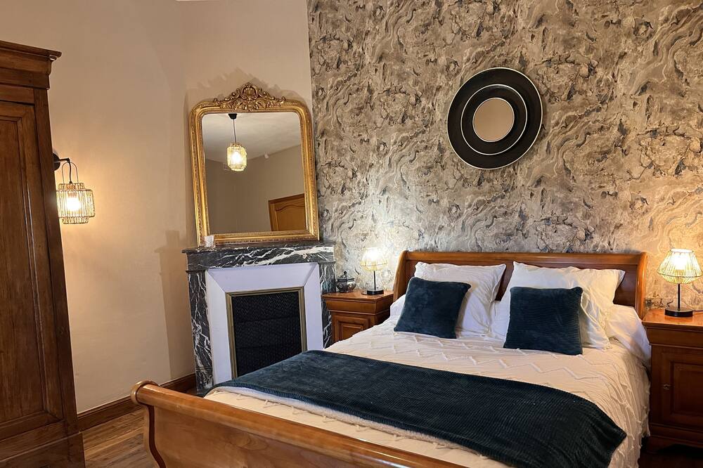 Photo of Bedroom in Vitry-en-Charollais