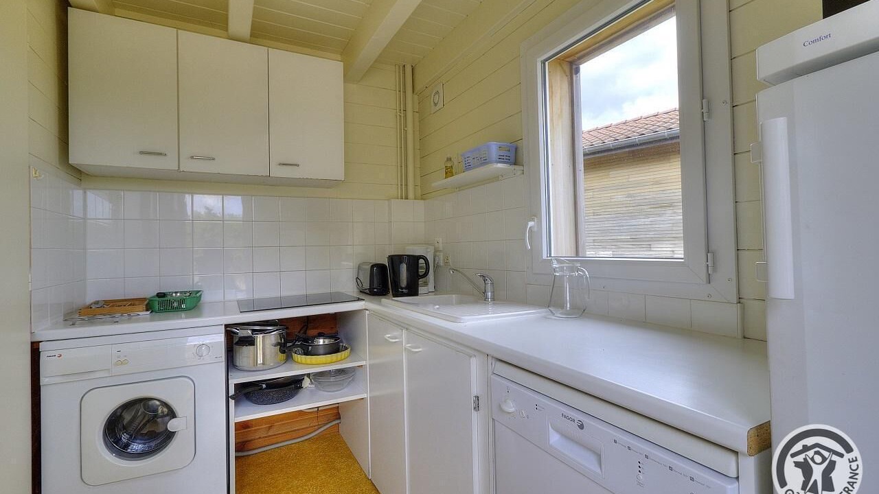 Photo of Kitchen in Saint Jacques des Arrets
