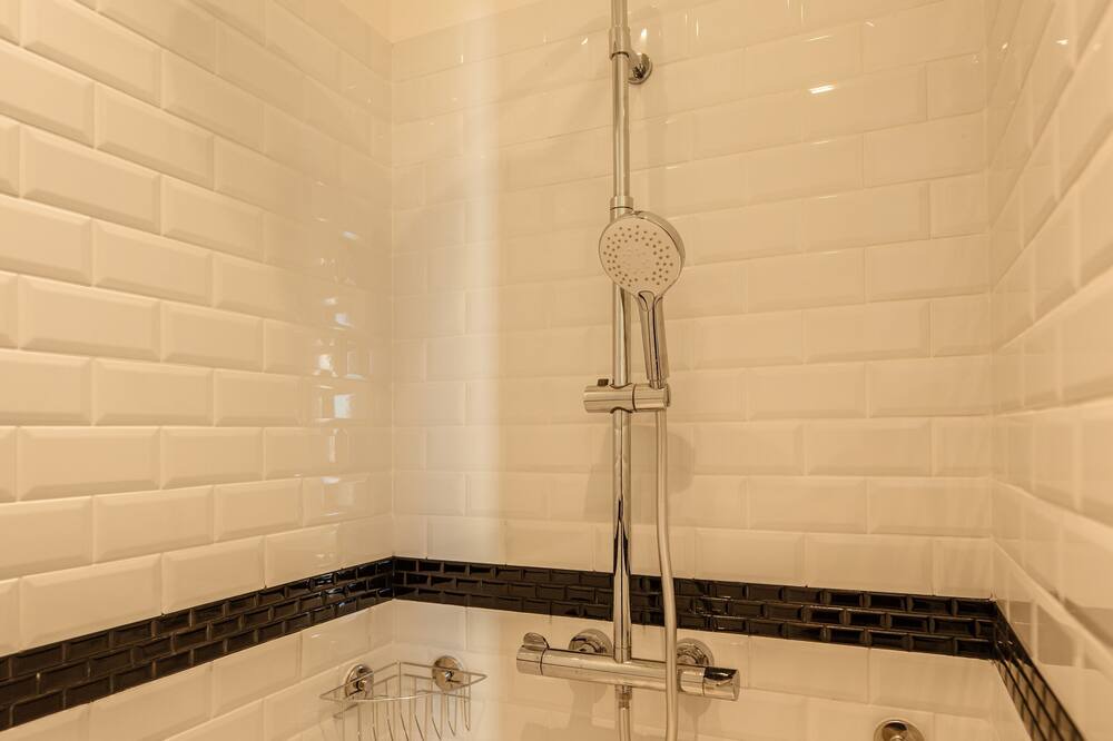 Photo of Bathroom in Chapaize