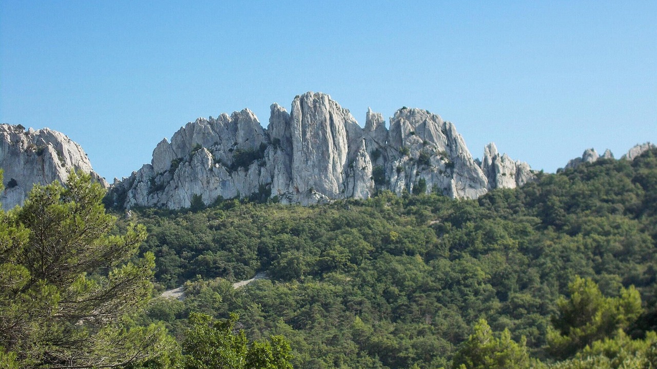 Photo of Others in Sablet