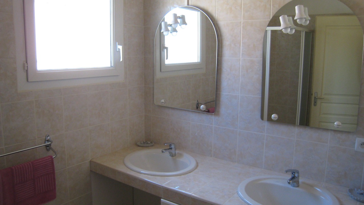 Photo of Bathroom in Villeneuve-de-Berg