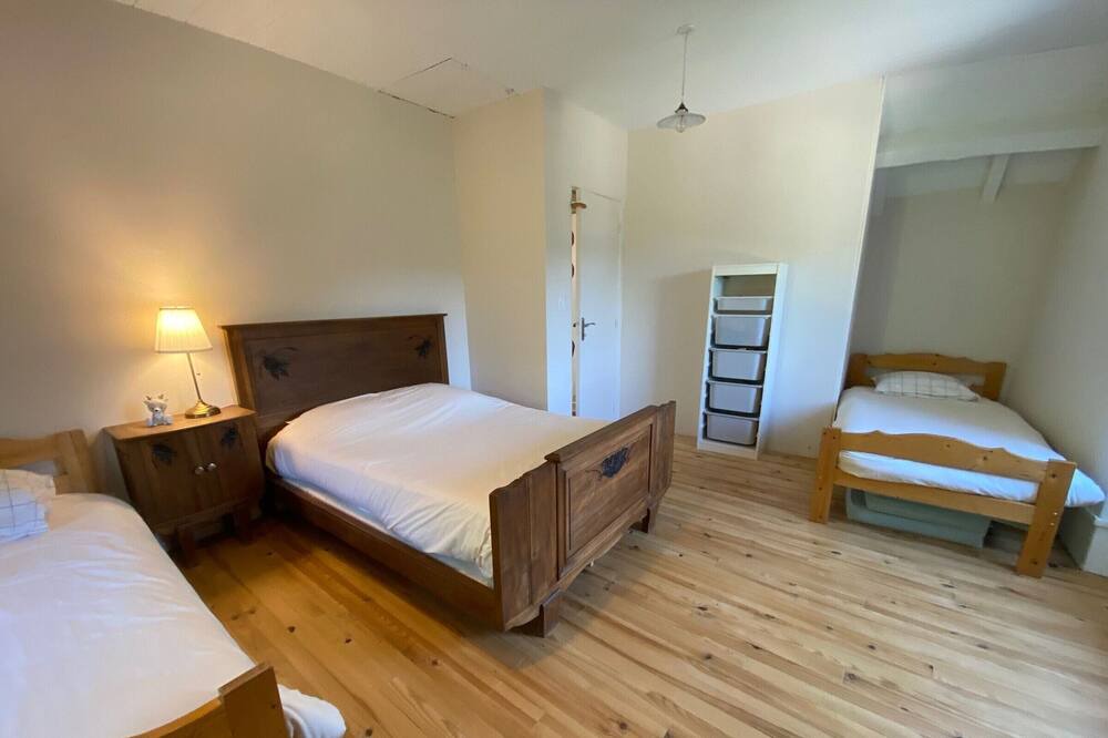 Photo of Bedroom in Saint-Chely-d'Aubrac
