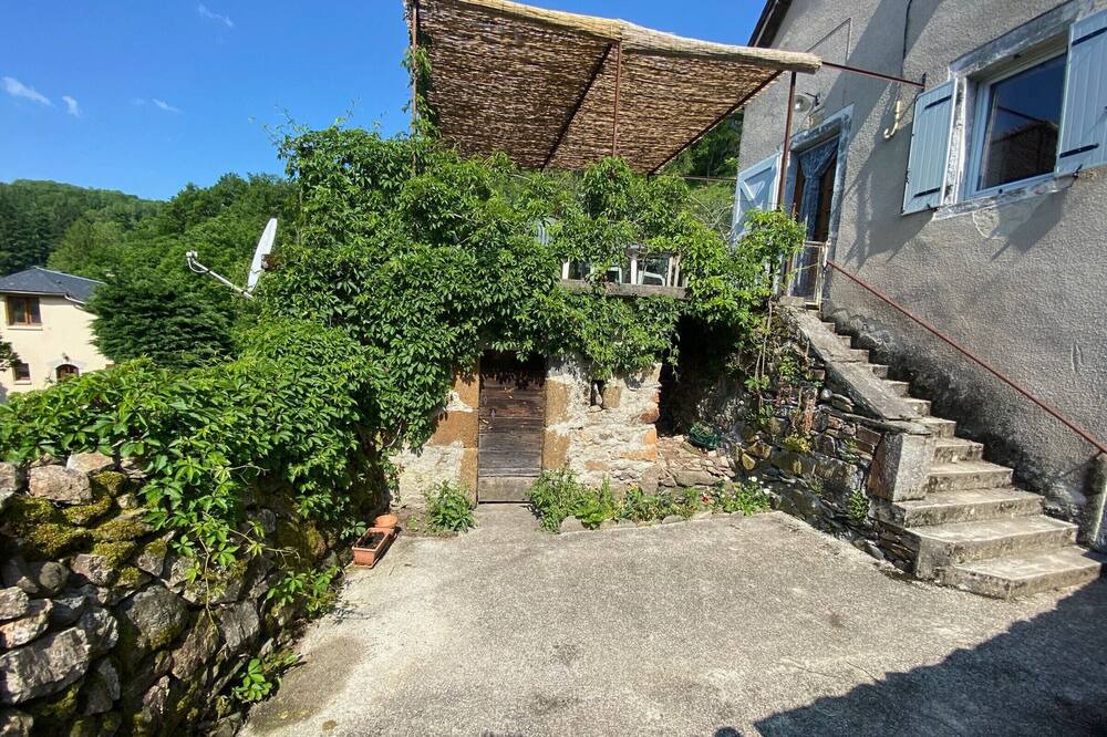Photo of Outdoor in Saint-Chely-d'Aubrac