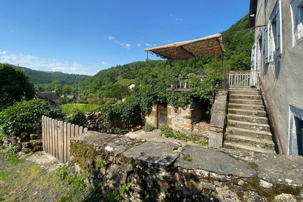 Photo of Outdoor in Saint-Chely-d'Aubrac