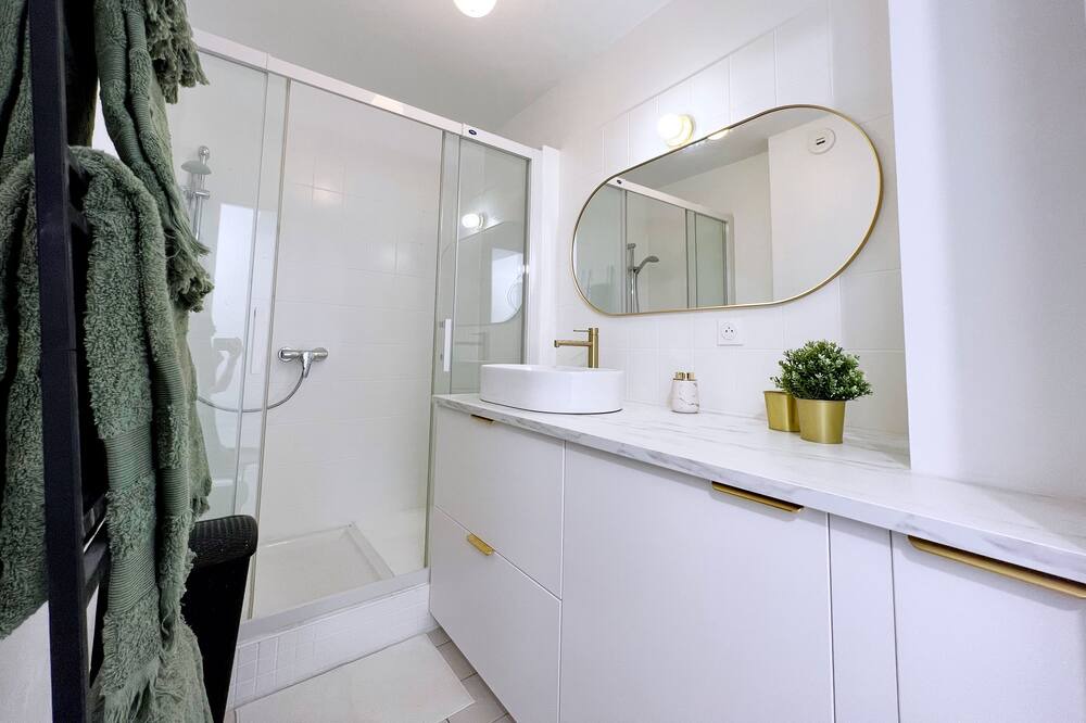 Photo of Bathroom in Orsay