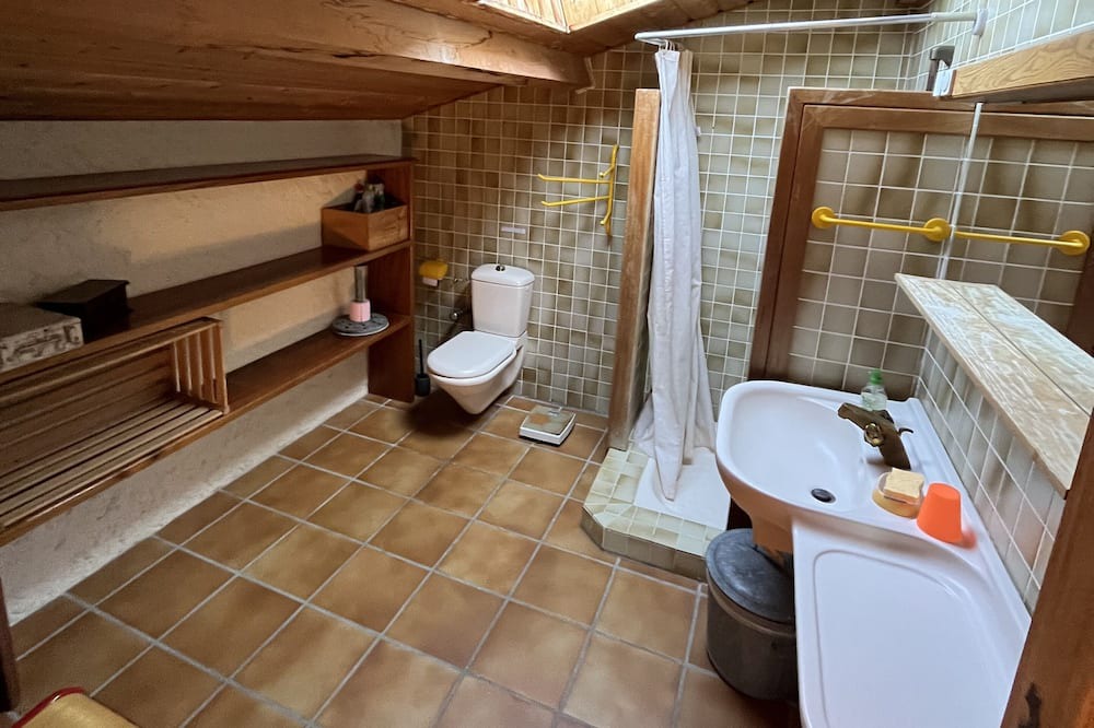 Photo of Bathroom in Ruisset