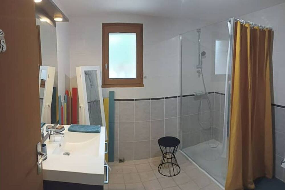 Photo of Bathroom in Ruisset