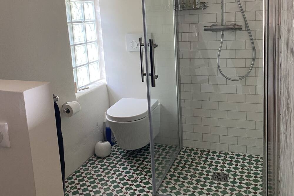 Photo of Bathroom in Villes-sur-Auzon
