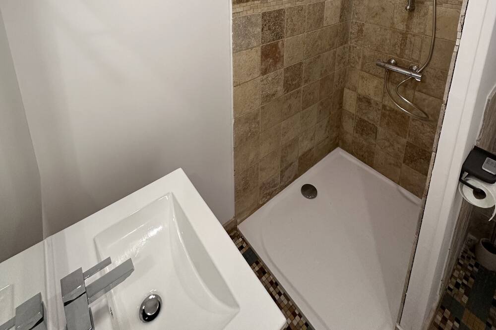 Photo of Bathroom in La Motte-Chalancon