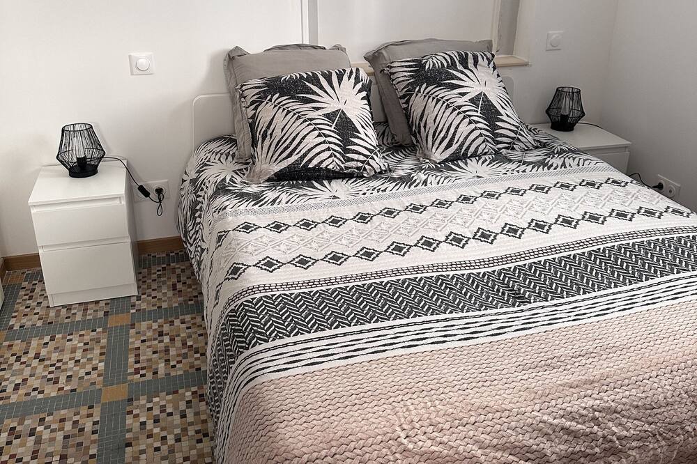Photo of Bedroom in La Motte-Chalancon