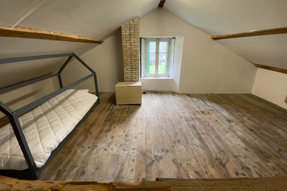 Photo of Bedroom in La Longine