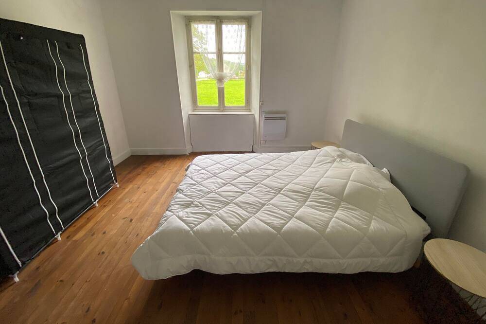 Photo of Bedroom in La Longine