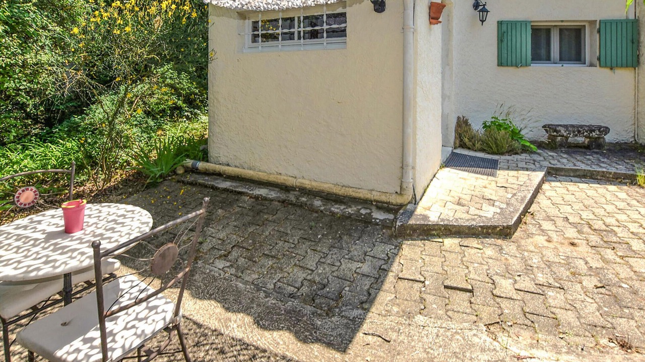 Photo of Patio Balcony in Saint-Paul-Trois-Chateaux