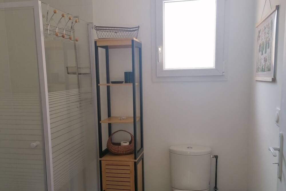 Photo of Bathroom in Lavilledieu