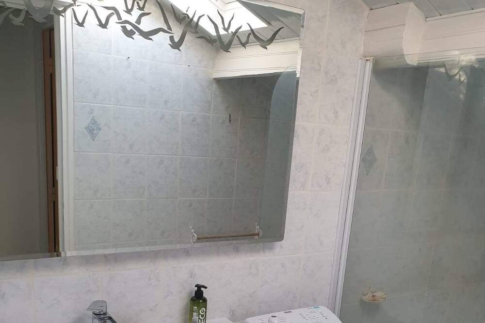 Photo of Bathroom in Le Teil