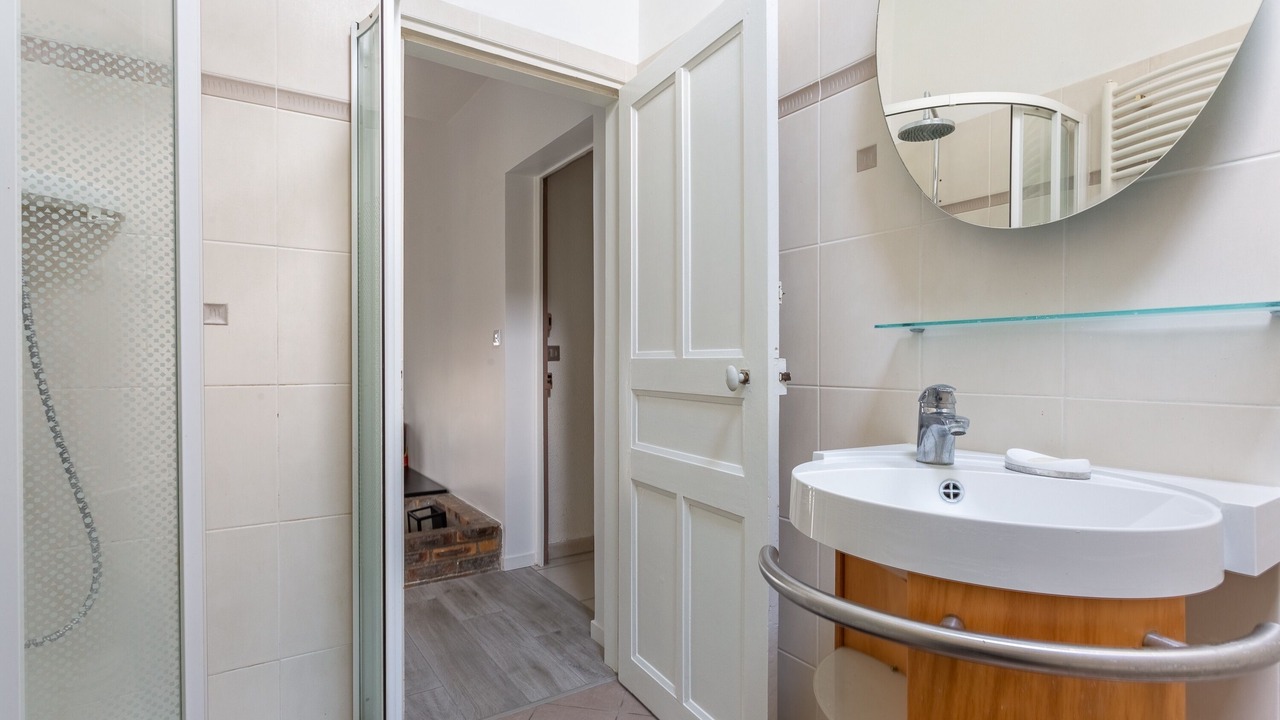 Photo of Bathroom in Paray-Vieille-Poste