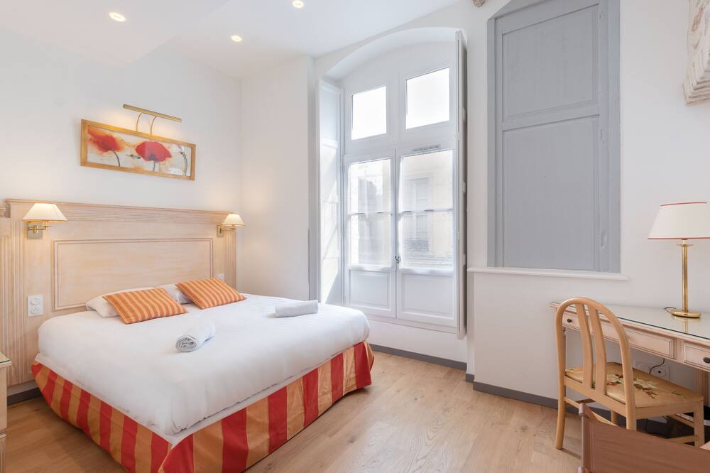 Photo of Bedroom in Tournus