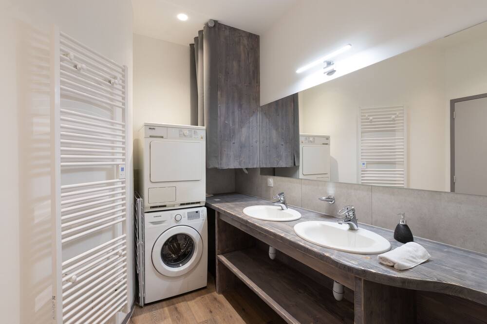 Photo of Bathroom in Tournus