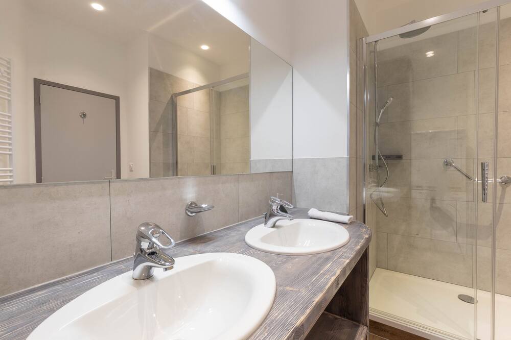 Photo of Bathroom in Tournus