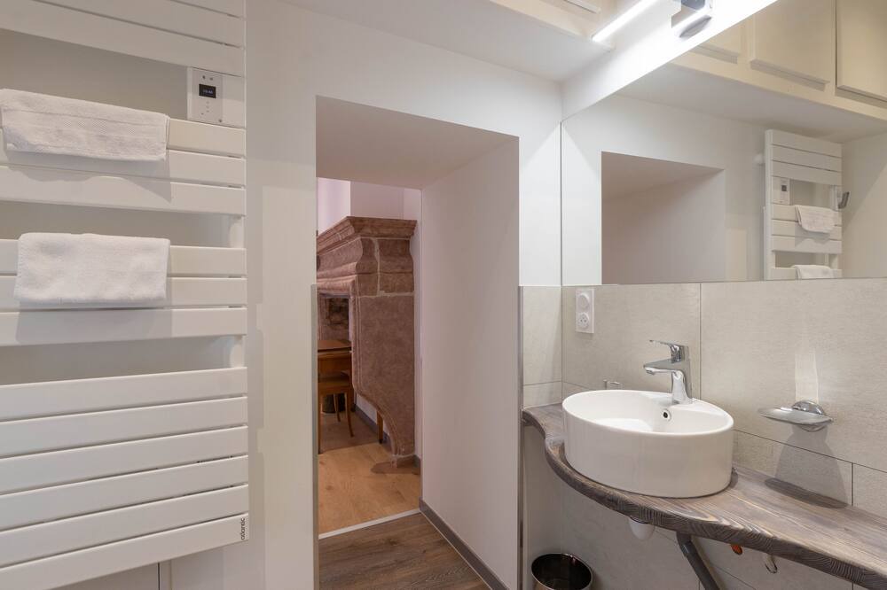 Photo of Bathroom in Tournus