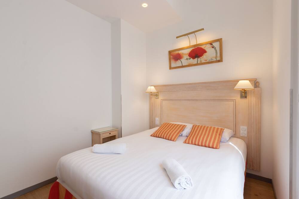 Photo of Bedroom in Tournus