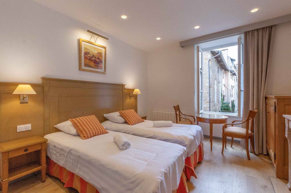 Photo of Bedroom in Tournus