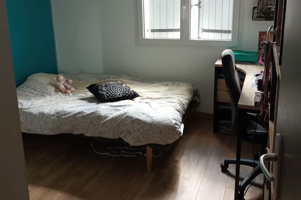Photo of Bedroom in Aouste-sur-Sye