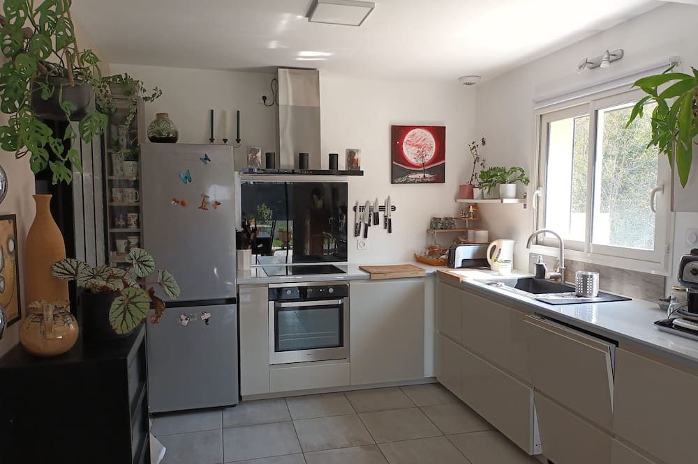 Photo of Kitchen in Aouste-sur-Sye