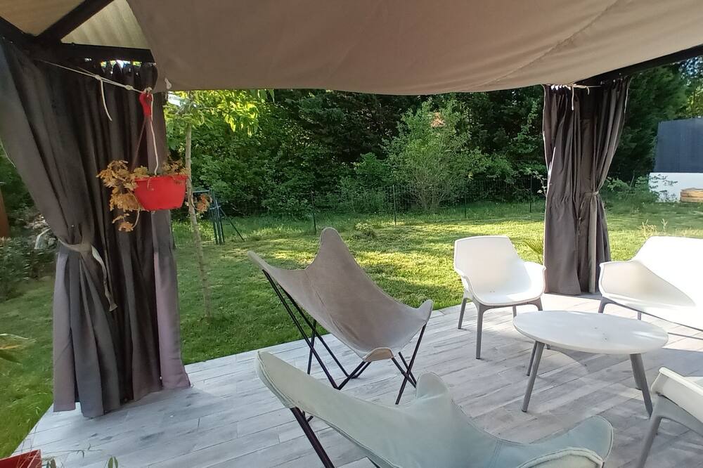 Photo of Patio Balcony in Aouste-sur-Sye