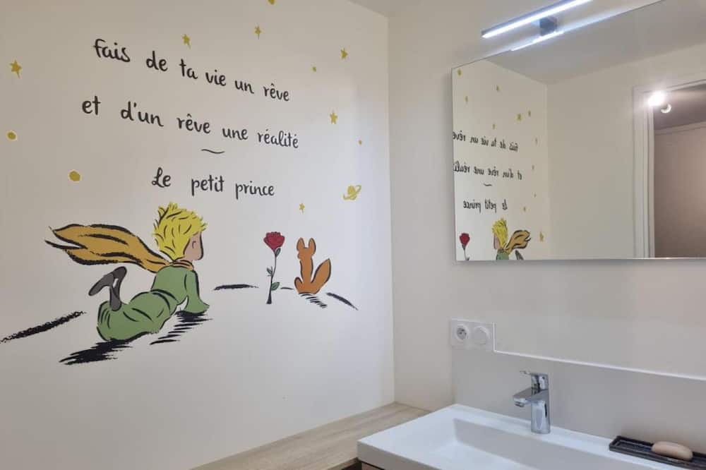 Photo of Bathroom in Pelussin