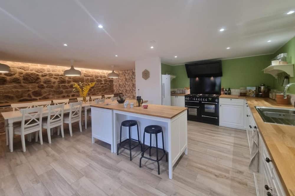 Photo of Kitchen in Pelussin