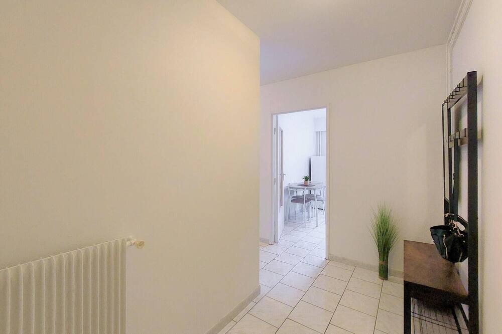 Photo of Others in Ep 21 - Saint-Paul