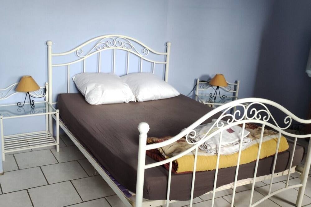 Photo of Bedroom in Le Peage-de-Roussillon
