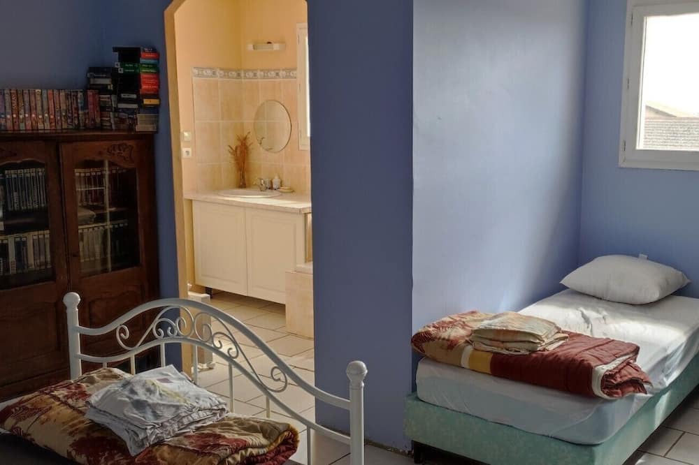 Photo of Bedroom in Le Peage-de-Roussillon