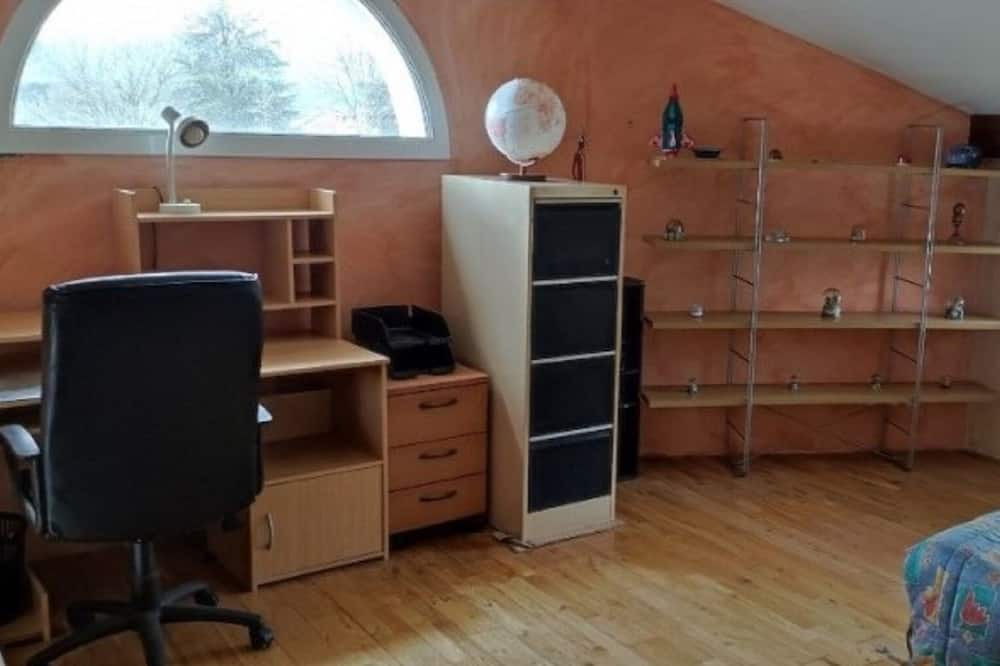 Photo of Bedroom in Le Peage-de-Roussillon