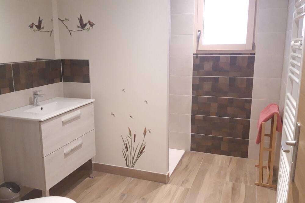 Photo of Bathroom in Cerniebaud