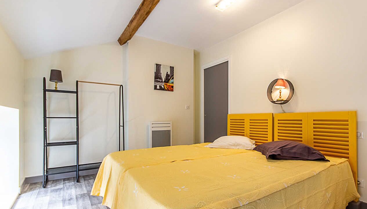 Photo of Bedroom in Louhans