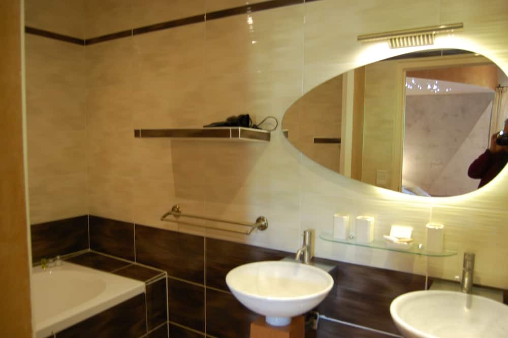 Photo of Bathroom in Mouret
