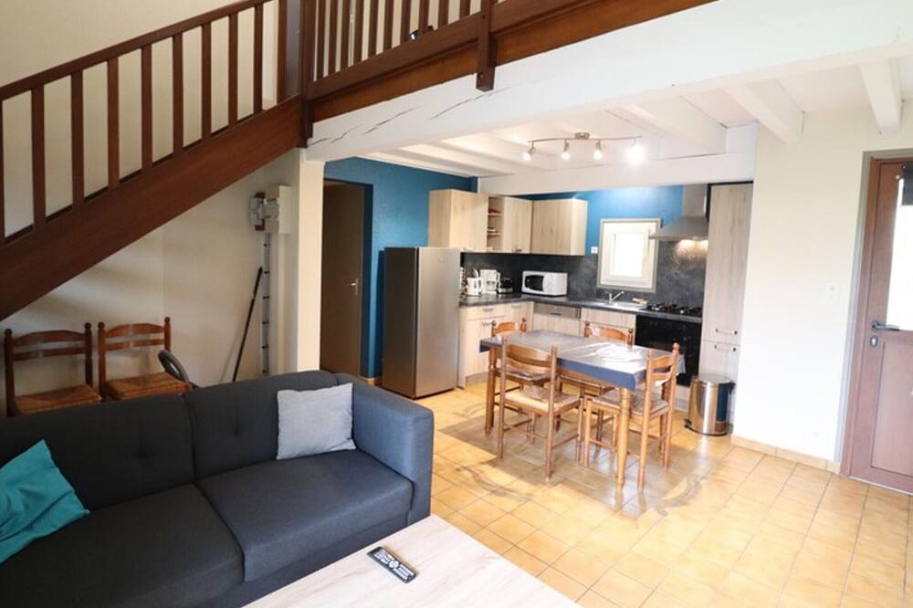 Photo of Livingroom in Valuejols