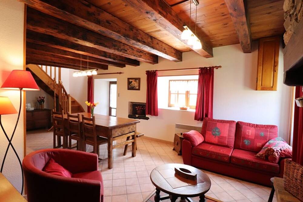 Photo of Livingroom in Saint-Poncy