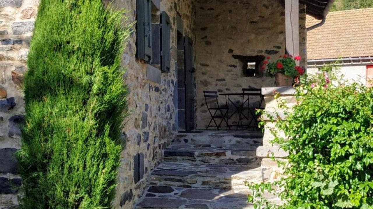 Photo of Outdoor in Saint-Poncy