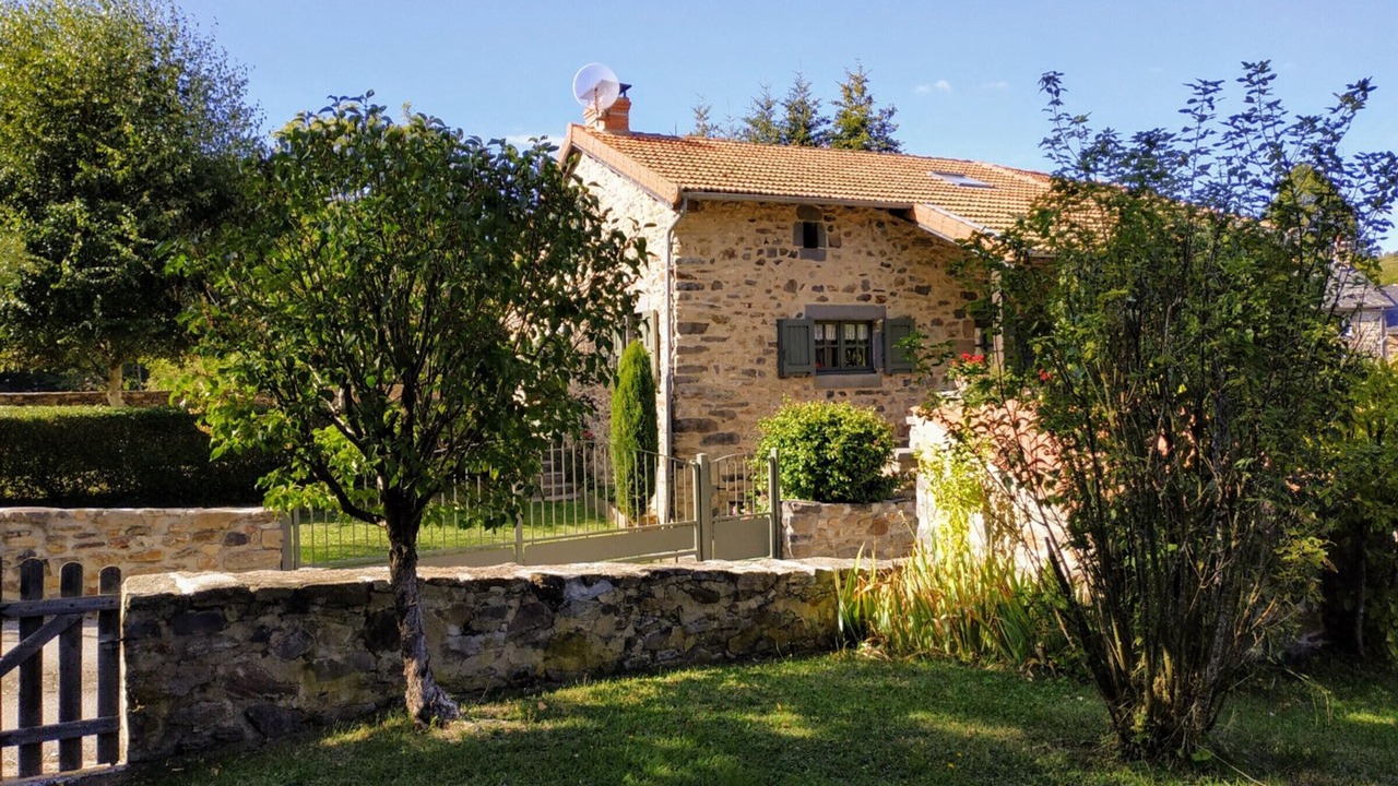 Photo of Outdoor in Saint-Poncy