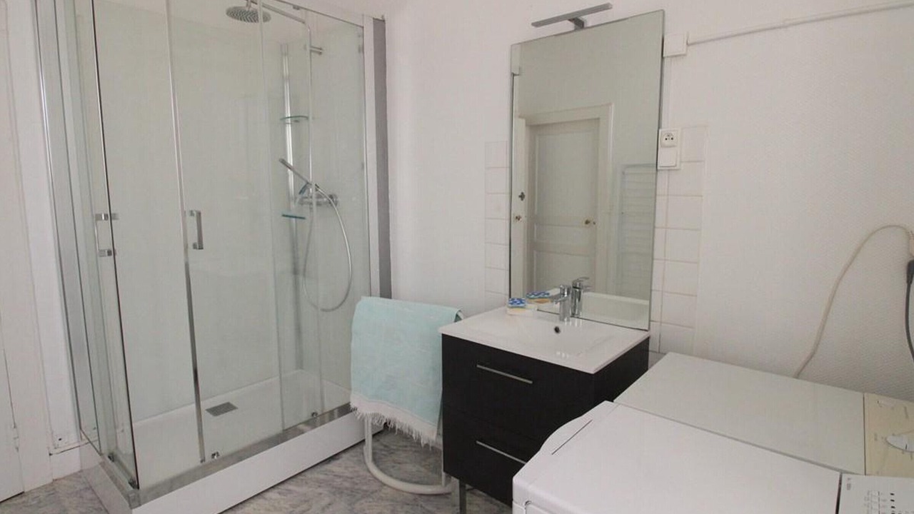 Photo of Bathroom in Meallet