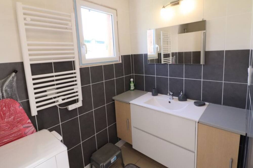 Photo of Bathroom in Champagnac
