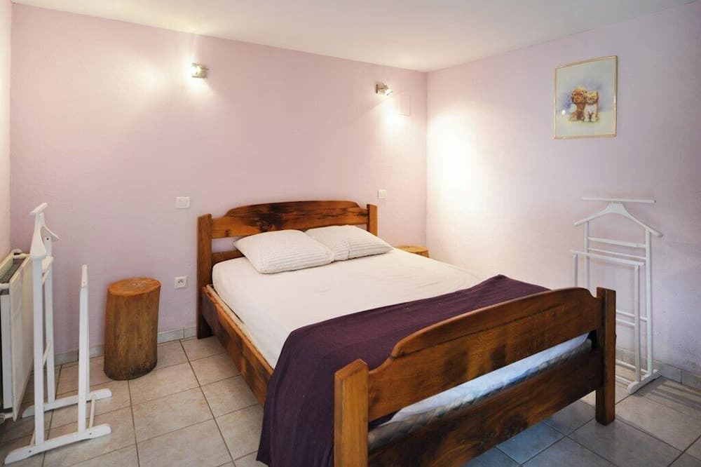 Photo of Bedroom in Villecomtal