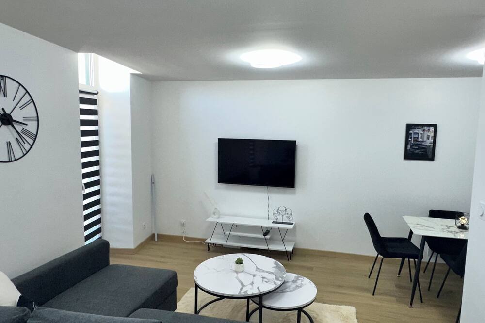 Photo of Livingroom in Faubourg Saint-Jacques