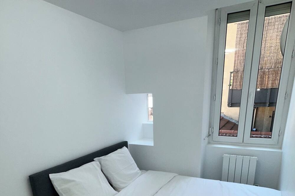 Photo of Bedroom in Faubourg Saint-Jacques