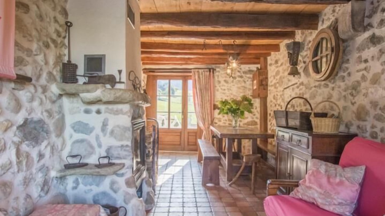 Photo of Livingroom in Sainte-Marie-d'Alvey