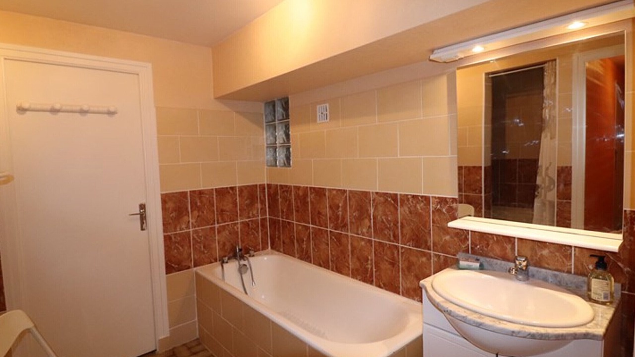 Photo of Bathroom in Saint-Etienne-de-Chomeil